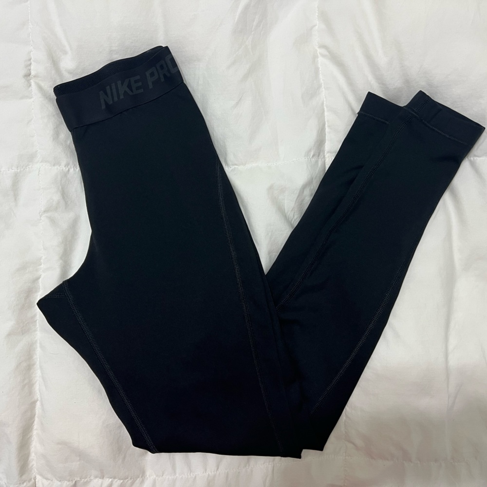 Black Nike Pro dri-fit spandex leggings. Size small.